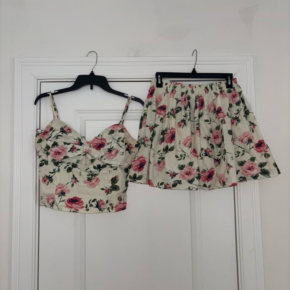 Aqua Cream Floral Crop Top & Skirt Set with Pink Roses - Picture 4 of 9